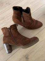 GABOR mooie bruine suède enkellaarsjes laarzen 7 G 40, Kleding | Dames, Schoenen, Ophalen of Verzenden, Zo goed als nieuw, Bruin