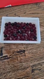 Doosje met granaat kralen, Ophalen of Verzenden, Dames