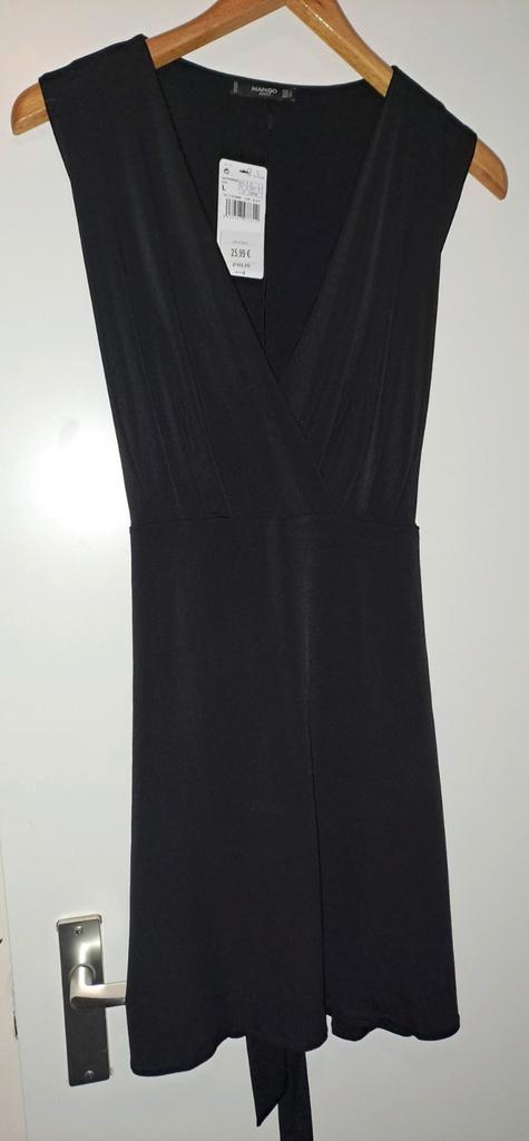 Mooie Zwarte Jurk - Mango Maat L NIEUW, Kleding | Dames, Jurken, Nieuw, Maat 42/44 (L), Zwart, Boven de knie, Ophalen of Verzenden