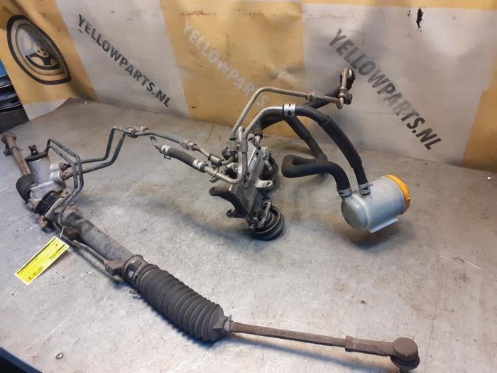 Stuurbekrachtiging Servo Set (compleet) van een Suzuki Swift, Auto-onderdelen, Overige Auto-onderdelen, Suzuki, Gebruikt, 3 maanden garantie