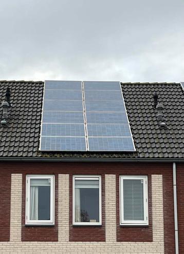 Zonnepanelen (12 x 200 Wp = 2400 Wp totaal) beschikbaar voor biedingen