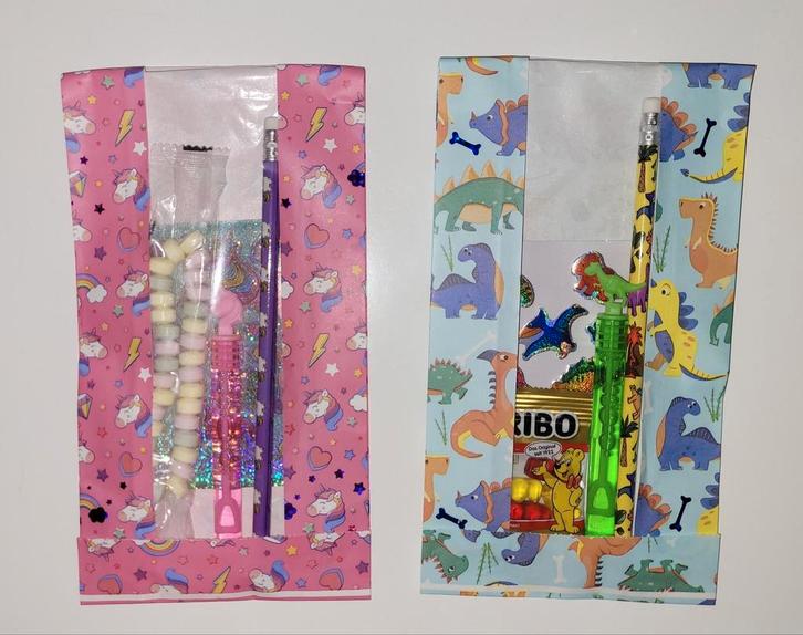 Traktatie eenhoorn/dino bellenblaas, stickers en een potlood, Hobby en Vrije tijd, Feestartikelen, Nieuw, Feestartikel, Verjaardag