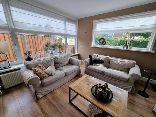 GRATIS Ektorp banken Ikea Beige 2-zits, Huis en Inrichting, Banken | Bankstellen, Gebruikt, Tweepersoons, 200 tot 250 cm, 75 tot 100 cm
