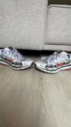 Nikes rood, Ophalen, Zo goed als nieuw