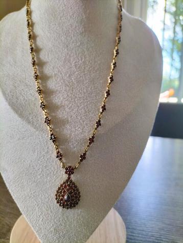 Prachtige antieke vergulde op zilver Boheemgranaten ketting. beschikbaar voor biedingen