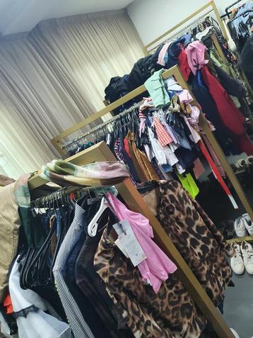 Partij kleding 100 stuks €150,- dames heren kids baby mix  beschikbaar voor biedingen