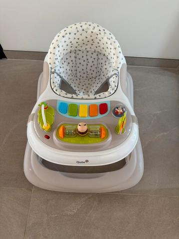 Baby loopstoel Qute met speeltjes en muziek beschikbaar voor biedingen