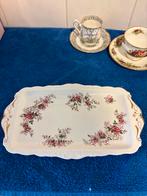 Royal Albert cakeschaaltje  met Rozenmotief lavendel, Ophalen of Verzenden