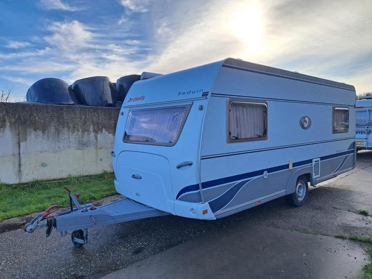Zeer nette Dethleffs caravan 2004, 1ste eigenaar, Caravans en Kamperen, Caravans, Particulier, tot en met 4, 1000 - 1250 kg, Rondzit