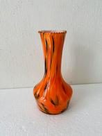 Italiaans glazen vaas , jaren 60, Huis en Inrichting, Woonaccessoires | Vazen, Minder dan 50 cm, Glas, Oranje, Gebruikt