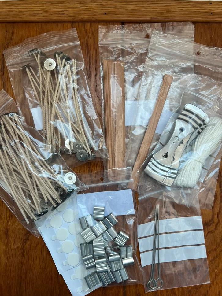 Set met diverse kaarsenlonten & accessoires, Hobby en Vrije tijd, Scrapbooking, Zo goed als nieuw, Ophalen of Verzenden