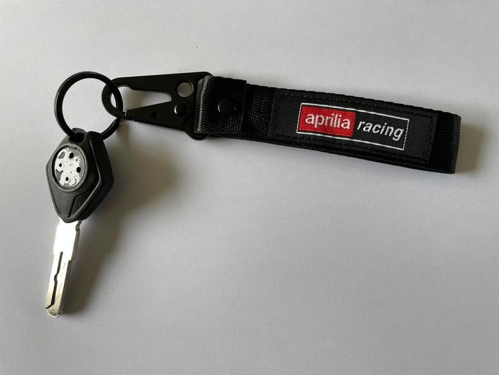 Aprillia racing sleutelhanger, Verzamelen, Sleutelhangers, Nieuw, Ophalen