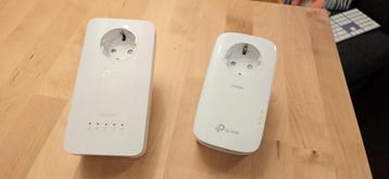 TP-LINK AV1300 Gigabit Powerline Adapter and WiFi Extender beschikbaar voor biedingen