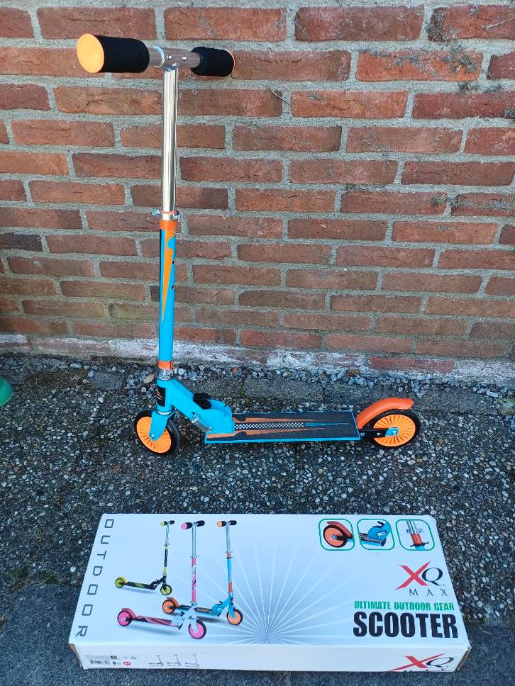 ZGAN: XQ MAX verstelbare kinderstep step blauw oranje, Fietsen en Brommers, Steps, Zo goed als nieuw, Gewone step, Ophalen of Verzenden
