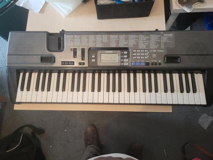 Casio CTK-720 Keyboard - Gebruikt, Muziek en Instrumenten, Keyboards, Ophalen of Verzenden