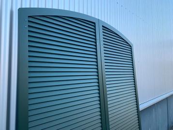Mooie aluminium getoogde louvreluiken  beschikbaar voor biedingen