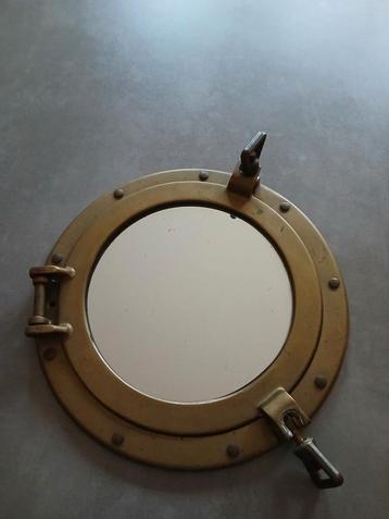 Vintage Scheepsraam Spiegel beschikbaar voor biedingen