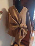 Stola poncho cape nieuw camel bruine, Kleding | Dames, Ophalen of Verzenden, Nieuw, Maat 46/48 (XL) of groter, Sjaal