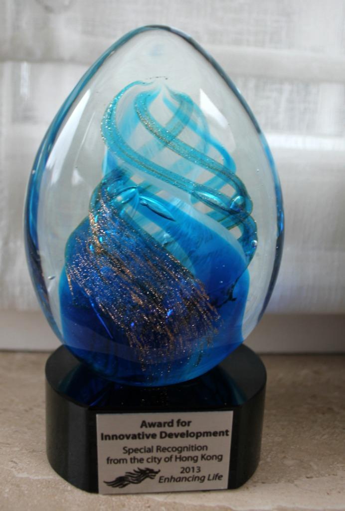 AWARD artglass blue swirl drop, Antiek en Kunst, Antiek | Glas en Kristal, Ophalen of Verzenden