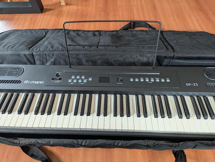 Digitale piano/keyboard, Muziek en Instrumenten, Keyboards, Gebruikt, 88 toetsen, Overige merken, Aanslaggevoelig, Ophalen