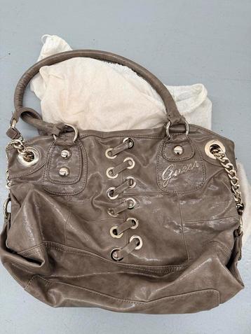Grijze Guess Handtas beschikbaar voor biedingen
