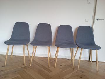 4 dining room chairs beschikbaar voor biedingen