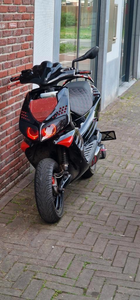 Peugeot speedfight 2 70cc mkr malossi, Fietsen en Brommers, Scooters | Peugeot, Gebruikt, Speedfight, Ophalen