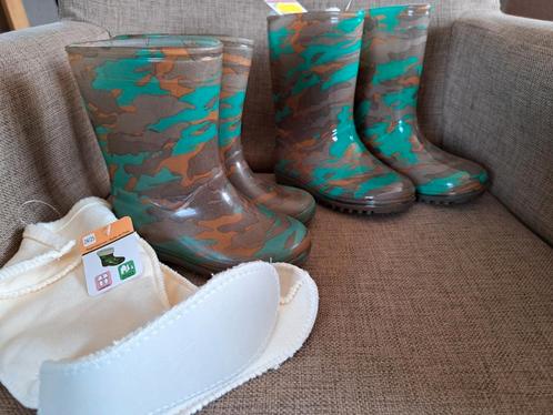 Laarsjes mt 24/25 zgan, laarsjes 26/27 nieuw, Kinderen en Baby's, Kinderkleding | Schoenen en Sokken, Zo goed als nieuw, Laarzen