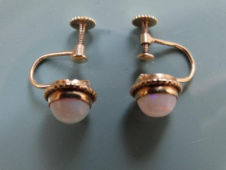 14 karaat gouden oorknoppen met opaal, opalen, 585 c schroef, Sieraden, Tassen en Uiterlijk, Antieke sieraden, Oorbellen, Goud