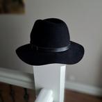 winterhoed zwart mt. L, Ophalen of Verzenden, Zo goed als nieuw, 58 cm (L, 7¼ inch) of meer, Hoed