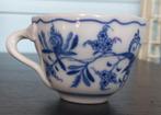 Vintage blauw porseleinen Zwiebelmuster kopje, Ophalen of Verzenden, Zo goed als nieuw, Porselein, Kop(pen) en/of Schotel(s)