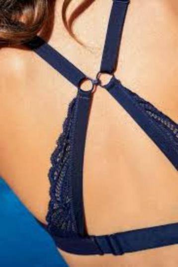 Nieuwe bralette plus slip. Marineblauw. Lingerie. Setje. beschikbaar voor biedingen