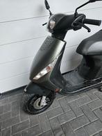 Piaggio zip 2000, Fietsen en Brommers, Scooters | Piaggio, Ophalen of Verzenden, Zo goed als nieuw