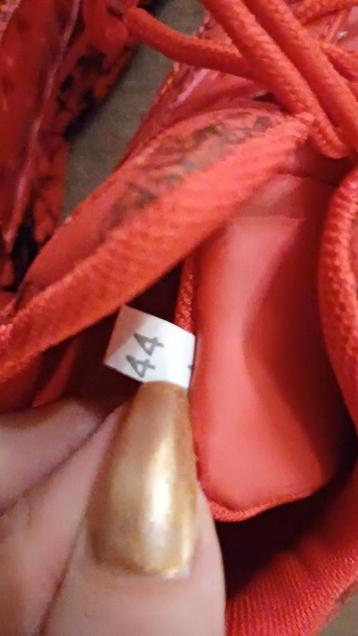Nieuwe schoenen maat 44 beschikbaar voor biedingen