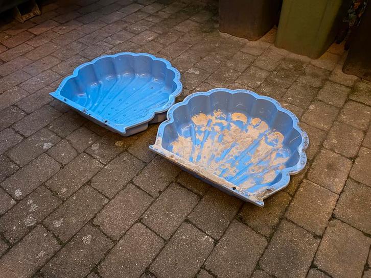 Gratis - schelpzandbak – 2-delig (zand & water), Kinderen en Baby's, Speelgoed | Buiten | Zandbakken, Zo goed als nieuw, Ophalen