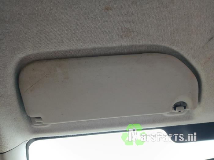 Zonneklep van een Peugeot 107, Gebruikt, -, -, Ophalen of Verzenden