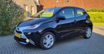 Toyota Aygo 1.0 Vvt-i X Camera-Multimedia-Bluetht Weinig KM!, Auto's, Voorwielaandrijving, Stof, Zwart, Handgeschakeld