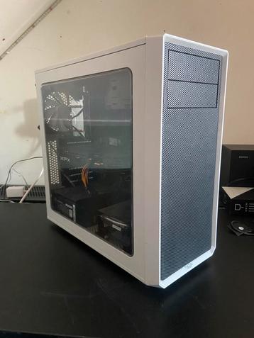 Gaming pc beschikbaar voor biedingen