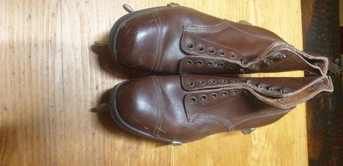 Schaatsen onderschroef met leren hoge schoenen. Gemerkt Pola, Antiek en Kunst, Antiek | Speelgoed, Ophalen of Verzenden