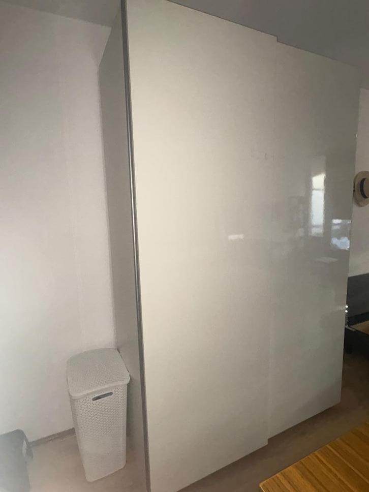 Pax kast Ikea - hoogglans met schuifdeuren, Huis en Inrichting, Kasten | Kledingkasten, Zo goed als nieuw, 200 cm of meer, 50 tot 100 cm
