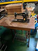 Antieke Singer Naaimachine’s met Tafel, Antiek en Kunst, Ophalen