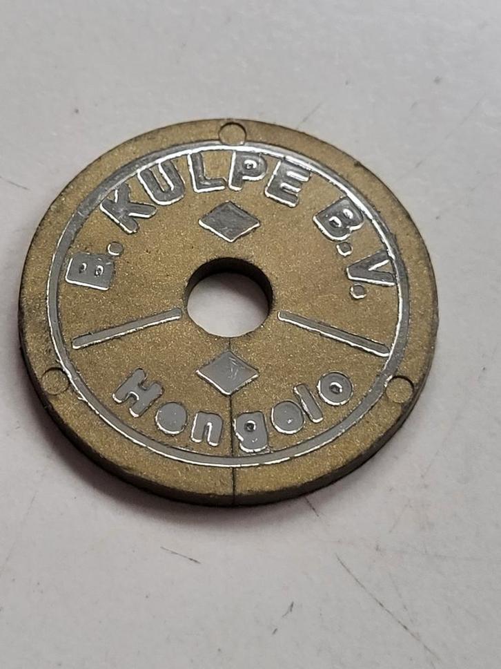 B. Kulpe B.V. Hengelo Speelautomaten munt (plastic), Postzegels en Munten, Penningen en Medailles, Overige materialen, Ophalen of Verzenden