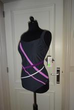NIEUW Maat 48 Nickey Nobel Badpak Grijs met roze, witte en p, Kleding | Dames, Badmode en Zwemkleding, Overige kleuren, Nieuw