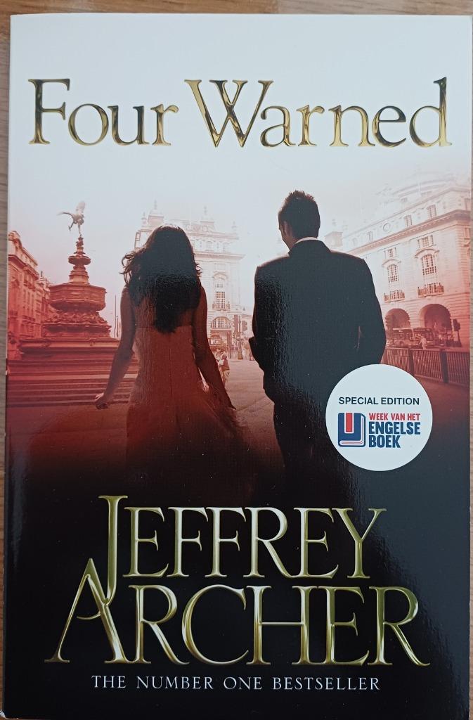 KORTING! Four Warned - Jeffrey Archer, Boeken, Taal | Engels, Zo goed als nieuw, Fictie, Ophalen of Verzenden