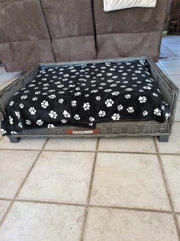 Hondenmand /bed maat 100x78x30 hoog beschikbaar voor biedingen