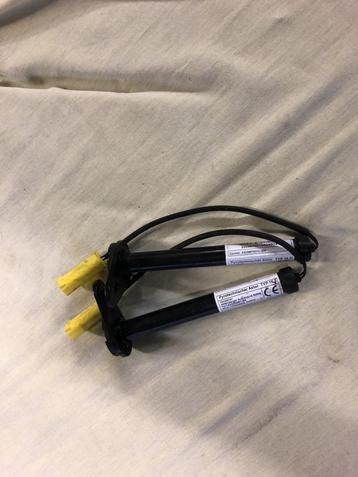 Motorkap activators W222 S Klasse A2228870010 links rechts beschikbaar voor biedingen