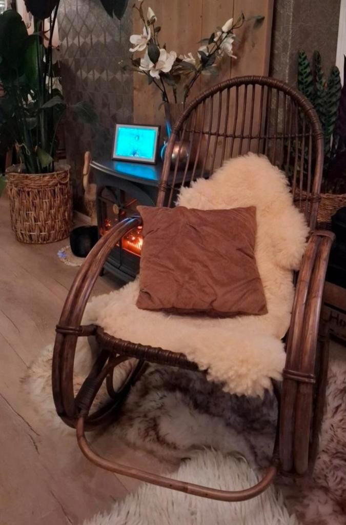 Mooie schommelstoel, Huis en Inrichting, Banken | Sofa's en Chaises Longues, Gebruikt, Eenpersoons, Minder dan 150 cm, 75 tot 100 cm