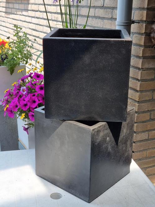2 Plantenbakken  Polystone                   samen voor 💥💥, Tuin en Terras, Bloembakken en Plantenbakken, Zo goed als nieuw