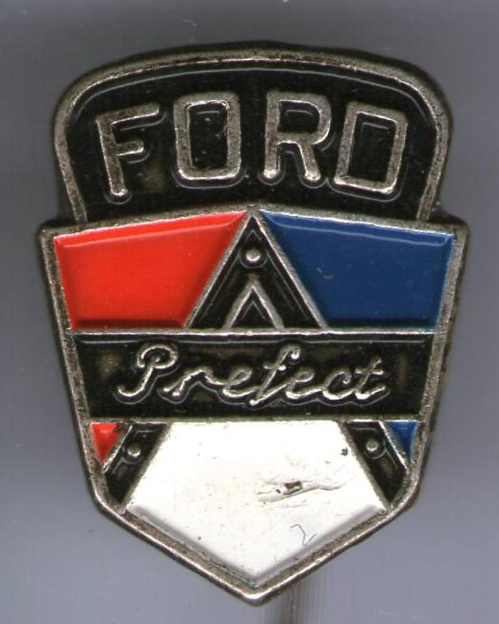 FORD prefect zilverkleurig auto speldje ( B_072a ), Verzamelen, Speldjes, Pins en Buttons, Zo goed als nieuw, Speldje of Pin, Transport