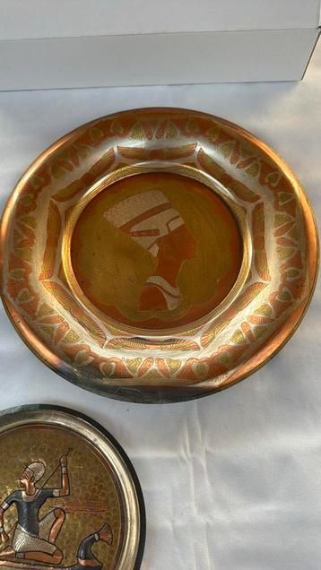 2 Decoratieve wandbord Egyptisch  beschikbaar voor biedingen